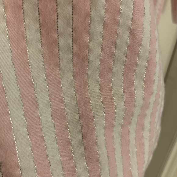 💧 Pink and white pinstripe button-down - Picture 5 of 6